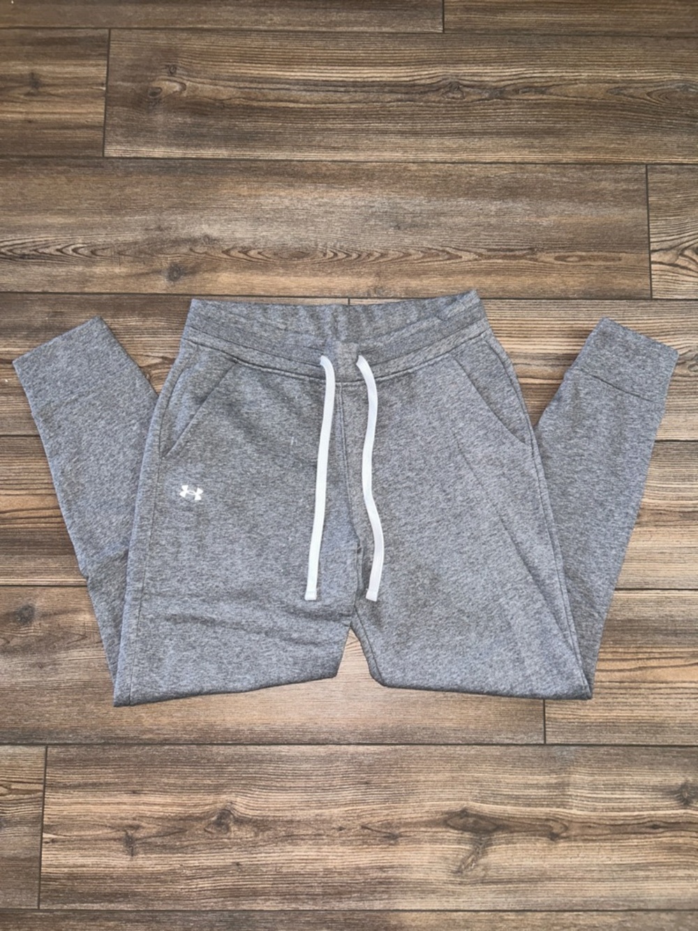 Under Armour Women’s Gray Heather Jogger Sweatpants